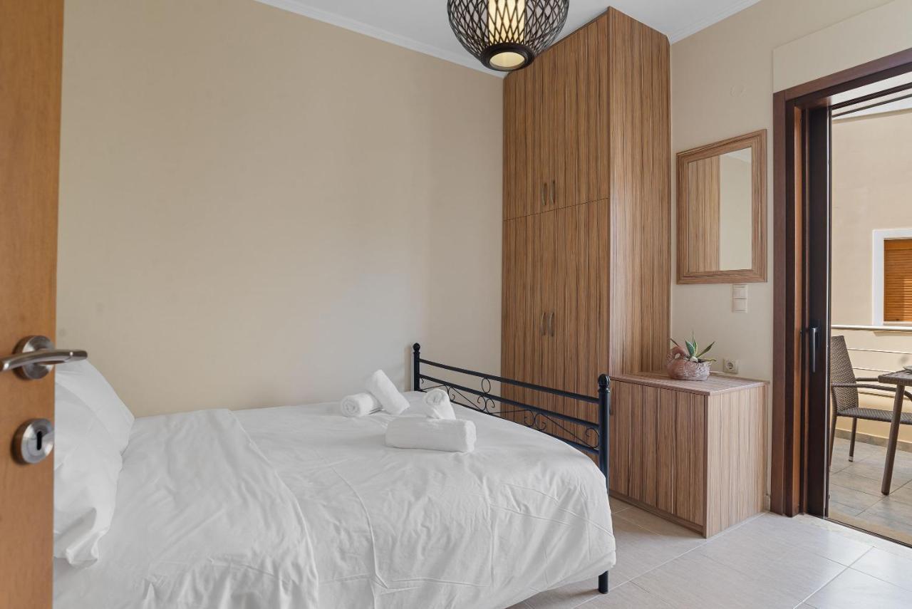 Amphitrite Beach House Chania  ภายนอก รูปภาพ